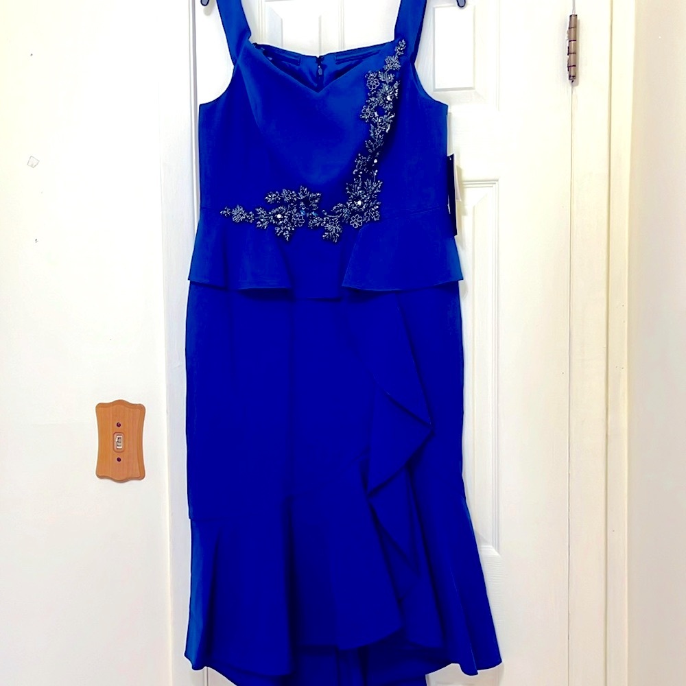 Evening Dress - off shoulder - Maxi